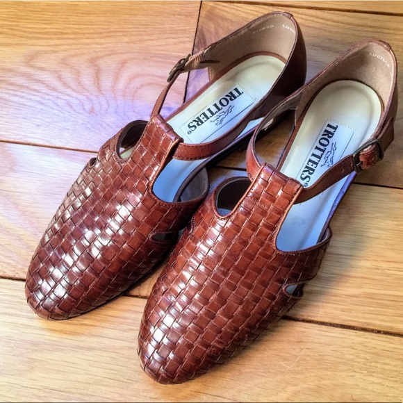 trotters woven flats